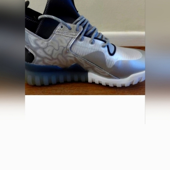 Adidas Men's Silver and Black Sneakers - Picture 6 of 14